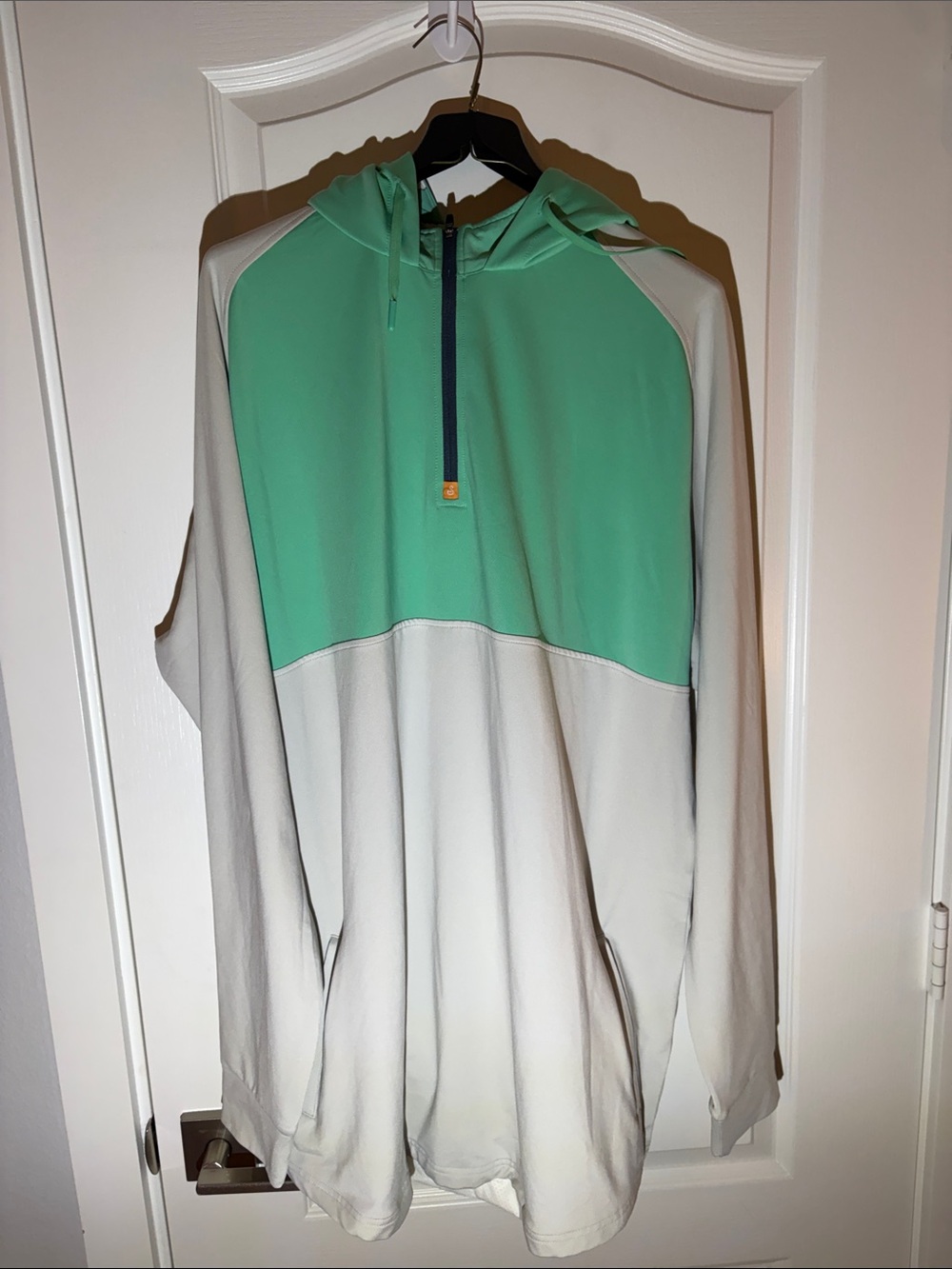 Swannies - Men's Colorblock Pullover Hoodie in Mint and Light Gray